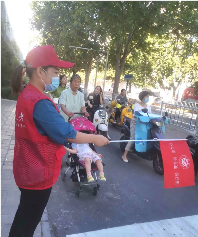 共建文明城市，世俱杯(中国党委文明交通志愿者在行动