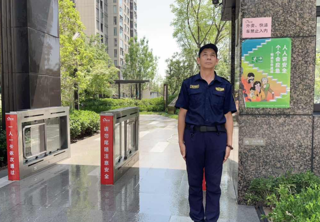 40℃+高温下的世俱杯(中国人